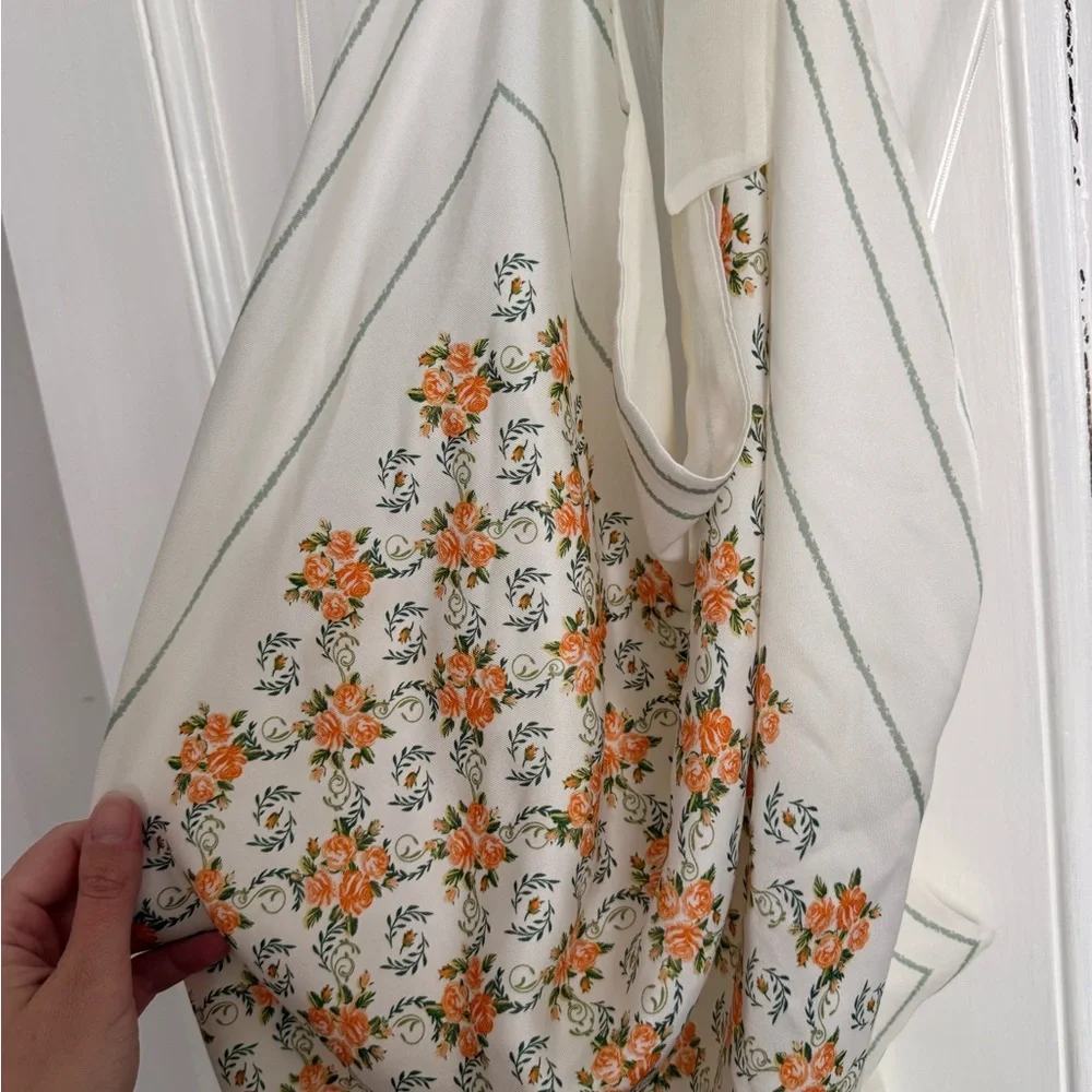 NWOT - Zara - printed satin effect halter top - size M - Picture 3 of 7